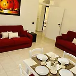 Maison Becca *